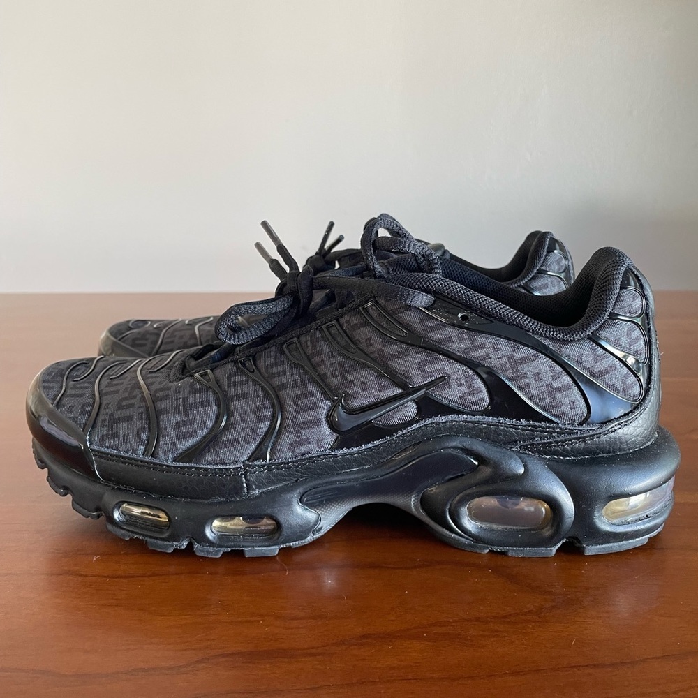 Nike Air Max Plus TN Black Gold Mens 7 Womens 8.5 DD9609-001 no box - Picture 3 of 6